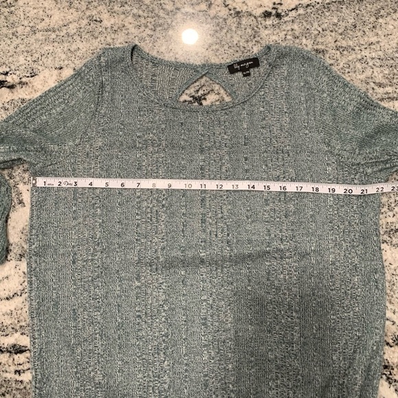 Lilly Morgan, size XL, tie at the bottom, greenishblue and white with pinstripes - Picture 3 of 10